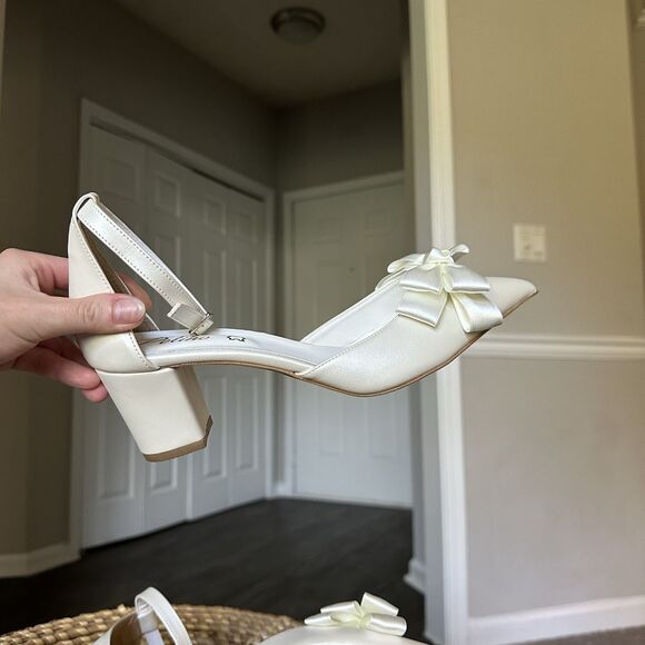 Satin Pointed Toe Bow Bridal Shoe Ankle Strap Block Heel Pelino EU 40 Greece - Picture 8 of 15